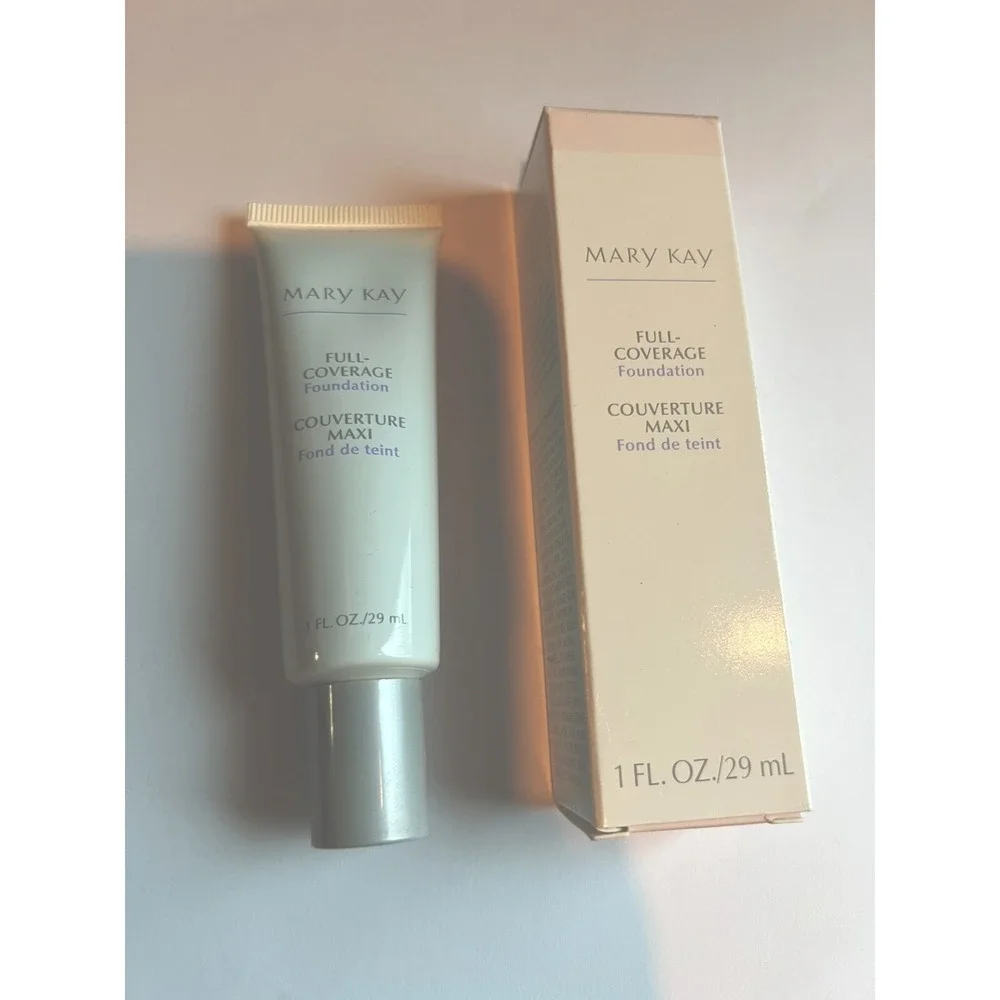 Mary Kay Full Coverage Foundation Beige 305  Gray Lid #366900
